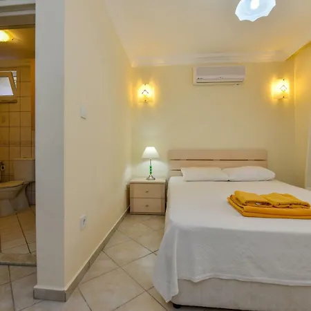 Villa Kilic- 5 Bedroom In Hisaronu *