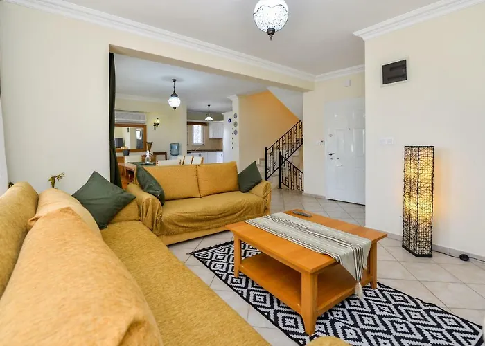 Villa Kilic- 5 Bedroom In Hisaronu